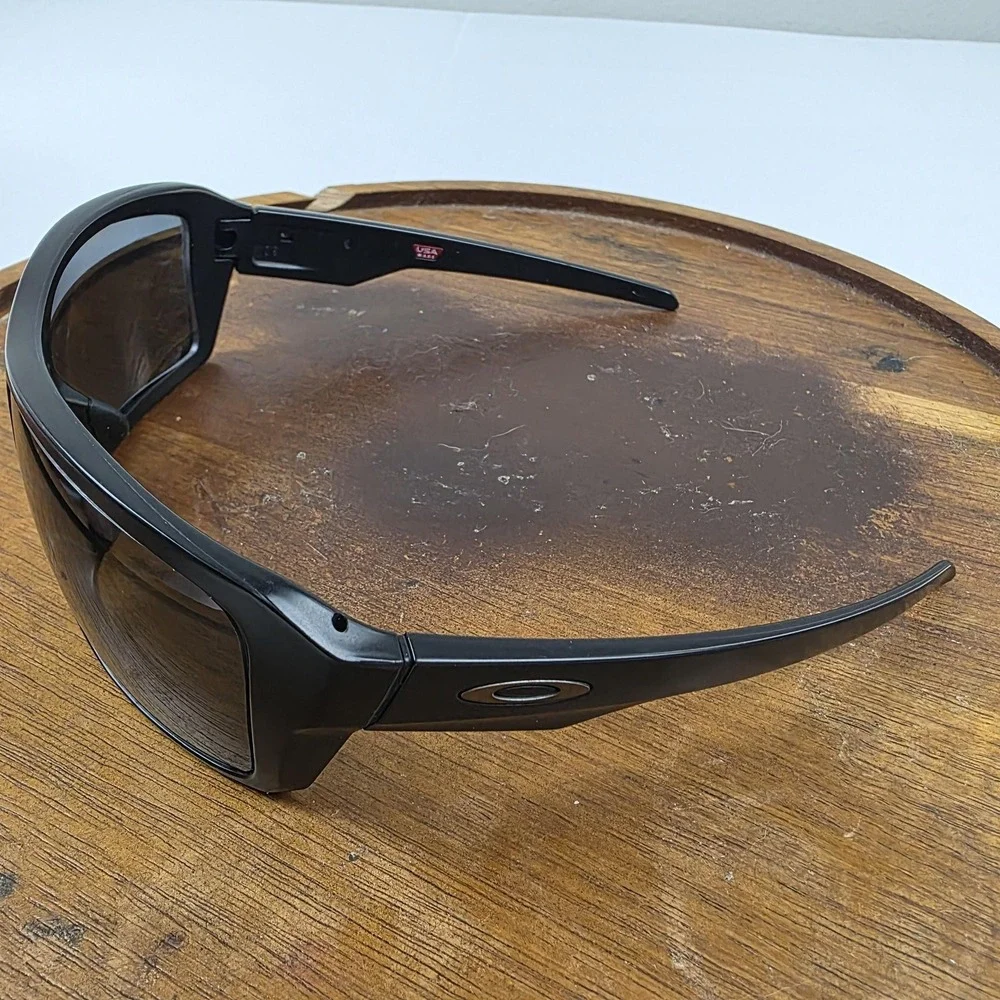 Oakley Double Edge Sunglasses Mens 66-17-128 Black Gray Wrap USA OO9380-0166